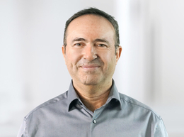 Porträtfoto von Mousa Othman